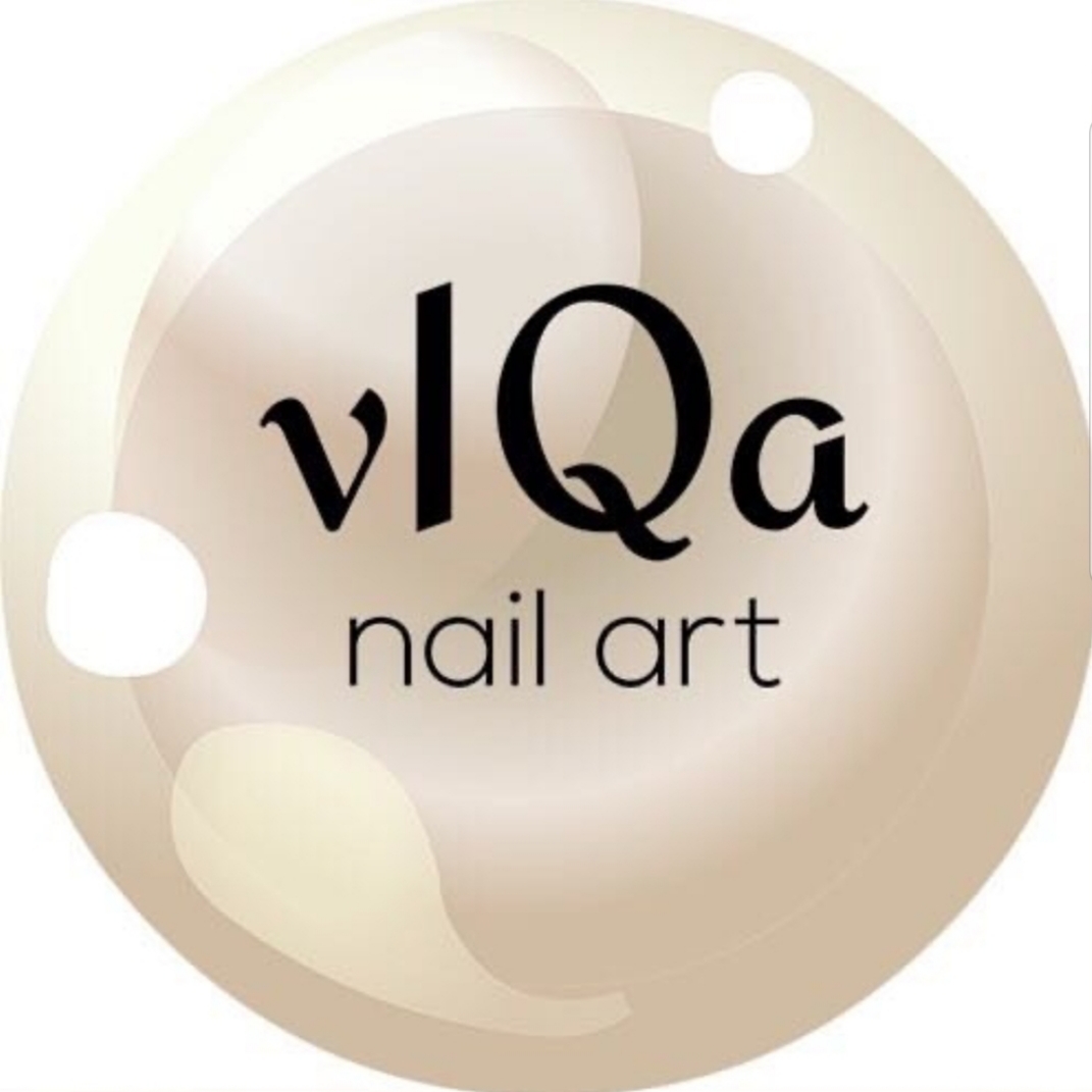 VIQA nail art